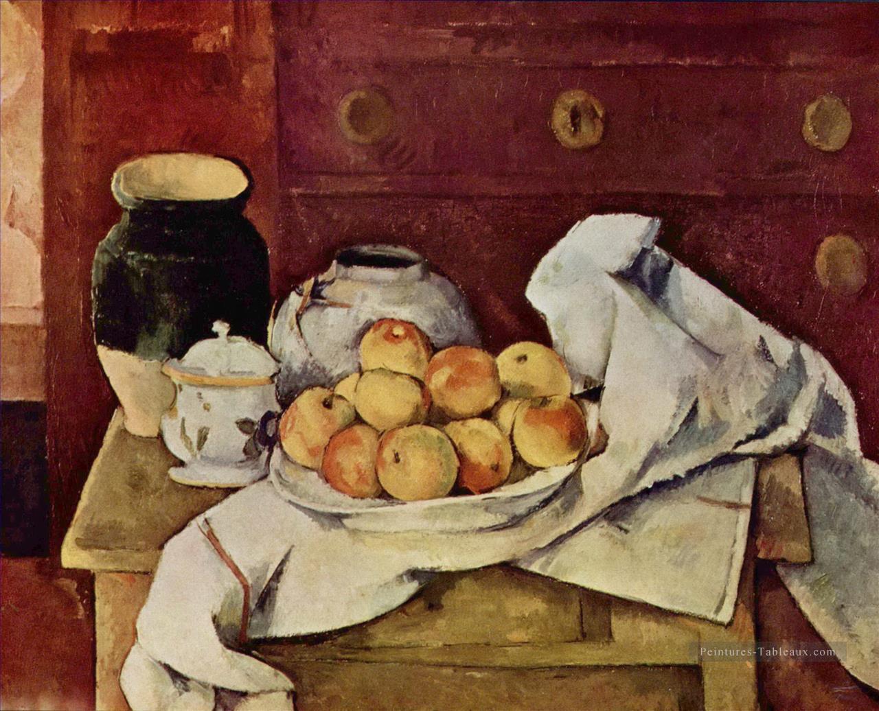 Nature morte avec une commode 1887 Paul Cézanne Peintures à l'huile